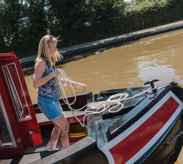 canal boat trips from stone