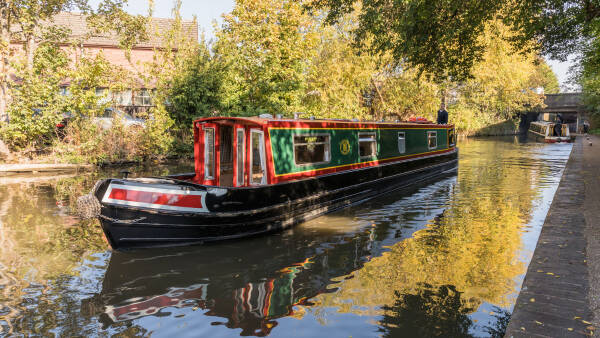 riverboat hire uk